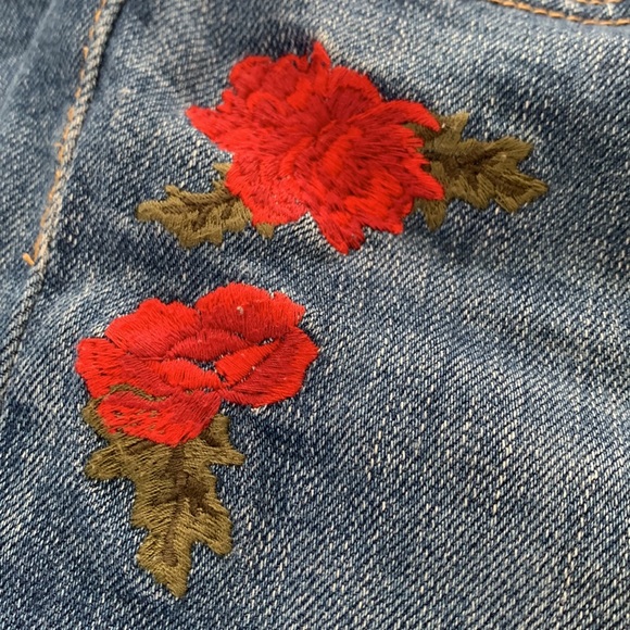 Anthropologie Levi’s 721 High Rise Skinny Jeans Rose Embroidered 29 x 30 - Picture 6 of 16